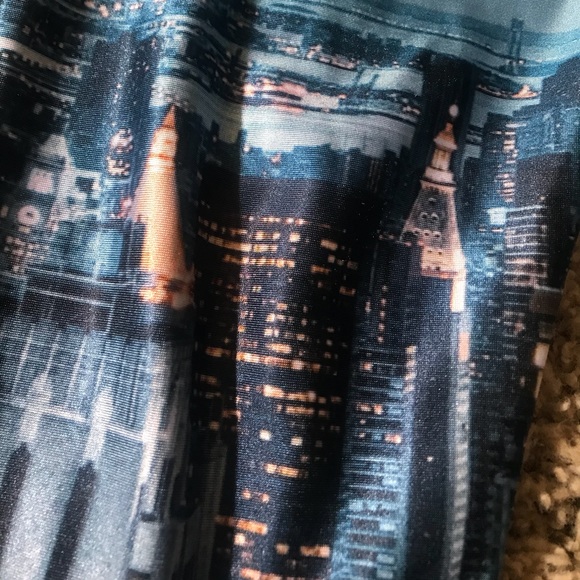 Black Milk New York Skyline Leggings - Picture 4 of 6